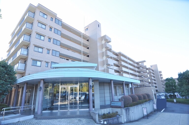 ◇最寄駅から徒歩9分・平坦アプローチ!<br>内装・設備一新のフルリフォームマンション◇